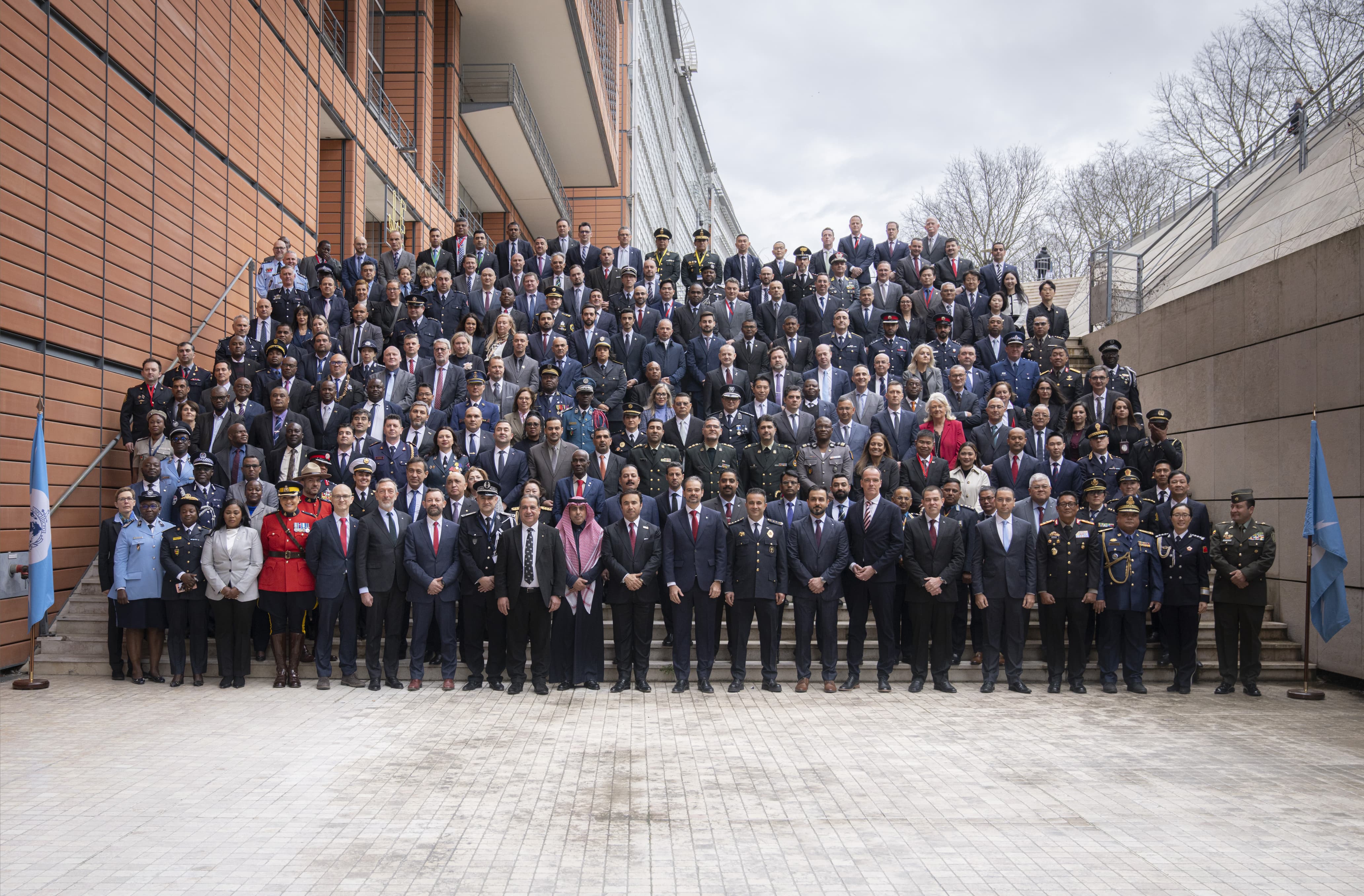 إدارة الشئون الدولية والإنتربول تشارك في مؤتمر رؤساء المكاتب المركزية الوطنية بفرنسا<